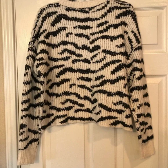 New Line the Label Knit Sweater in Equine Sz S - Picture 9 of 12